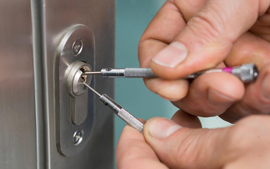 comment changer une serrure de porte Soisy-sous-Montmorency
